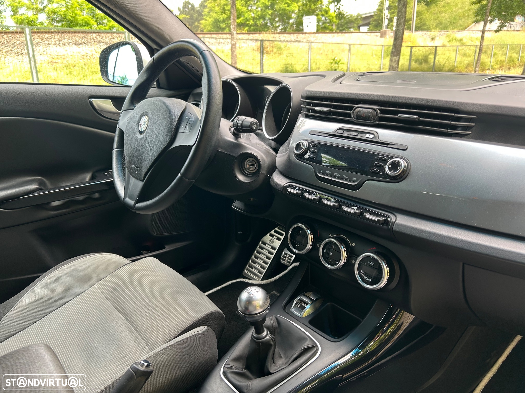 Alfa Romeo Giulietta 1.4 T Multiair Distinctive - 27