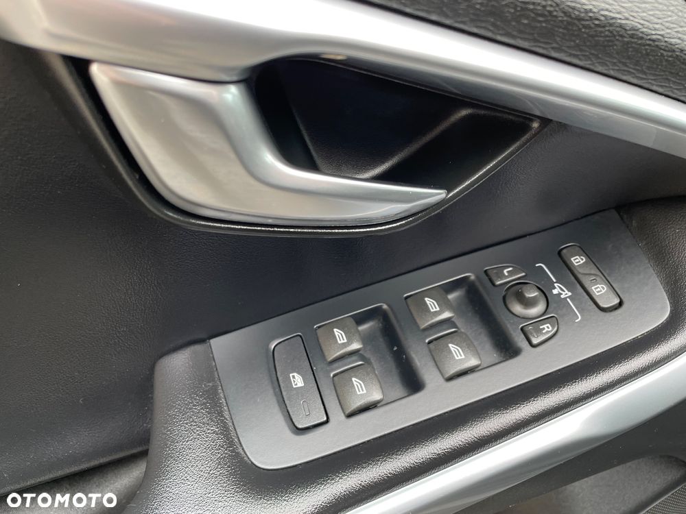 Volvo V40 D2 RDesign - 14