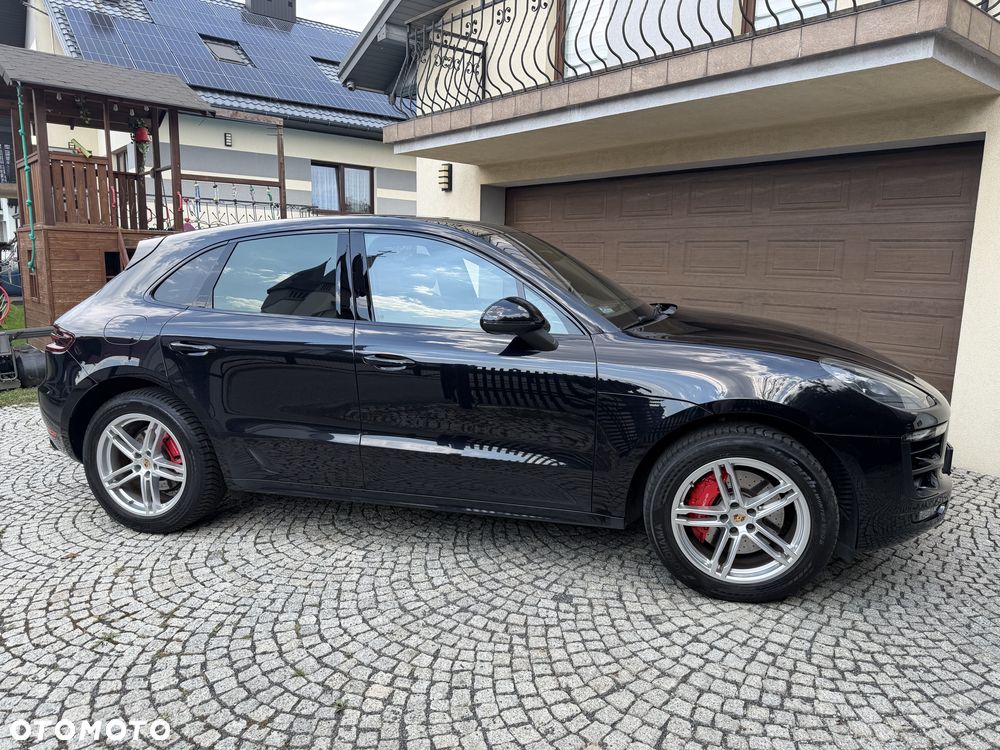 Porsche Macan - 1