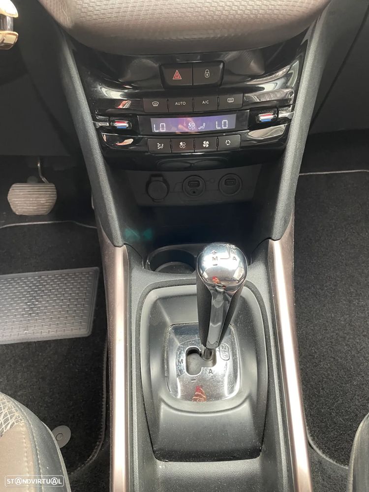 Peugeot 2008 1.6 e-HDi Allure 2-Tronic - 27