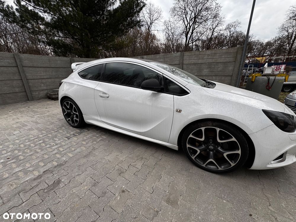 Opel Astra OPC Start/Stop - 2