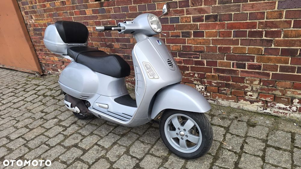 Piaggio Vespa - 25