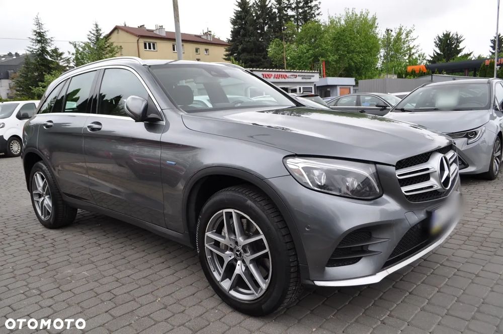 Mercedes-Benz GLC 350 e 4Matic 7G-TRONIC AMG Line - 8