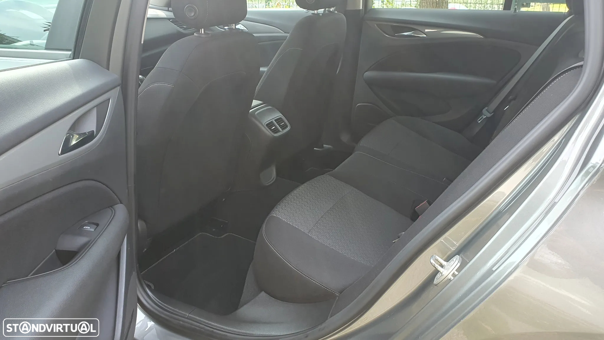 Opel Insignia Grand Sport 1.6 CDTi Business Edition - 21