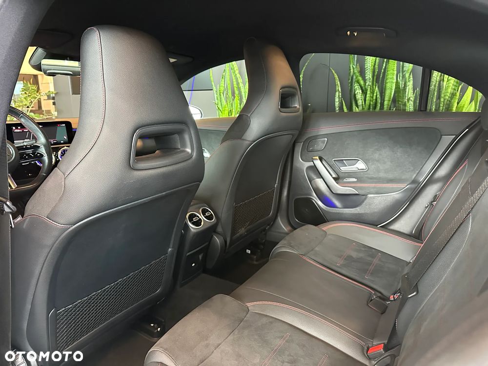 Mercedes-Benz CLA 200 mHEV AMG Line 7G-DCT - 12