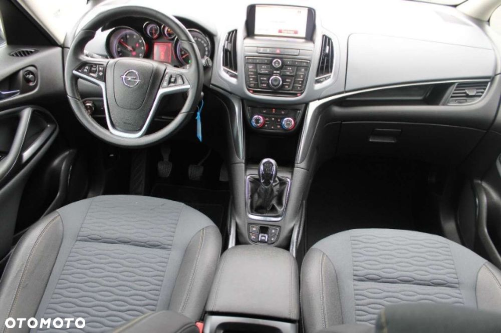 Opel Zafira - 16