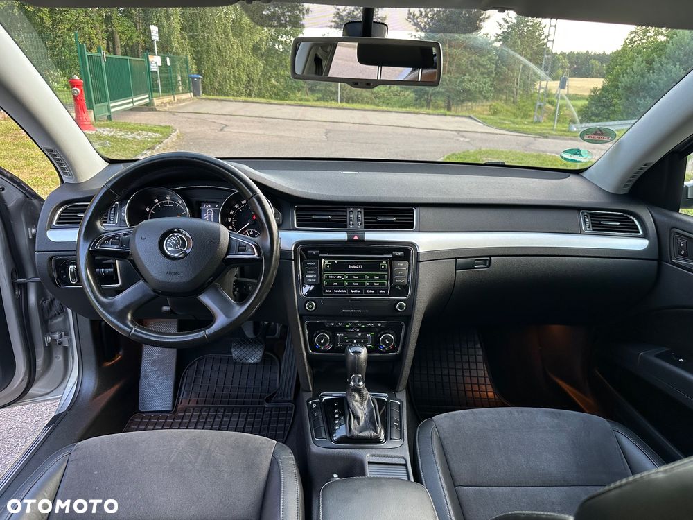 Skoda Superb 2.0 TSI DSG Exclusive - 26