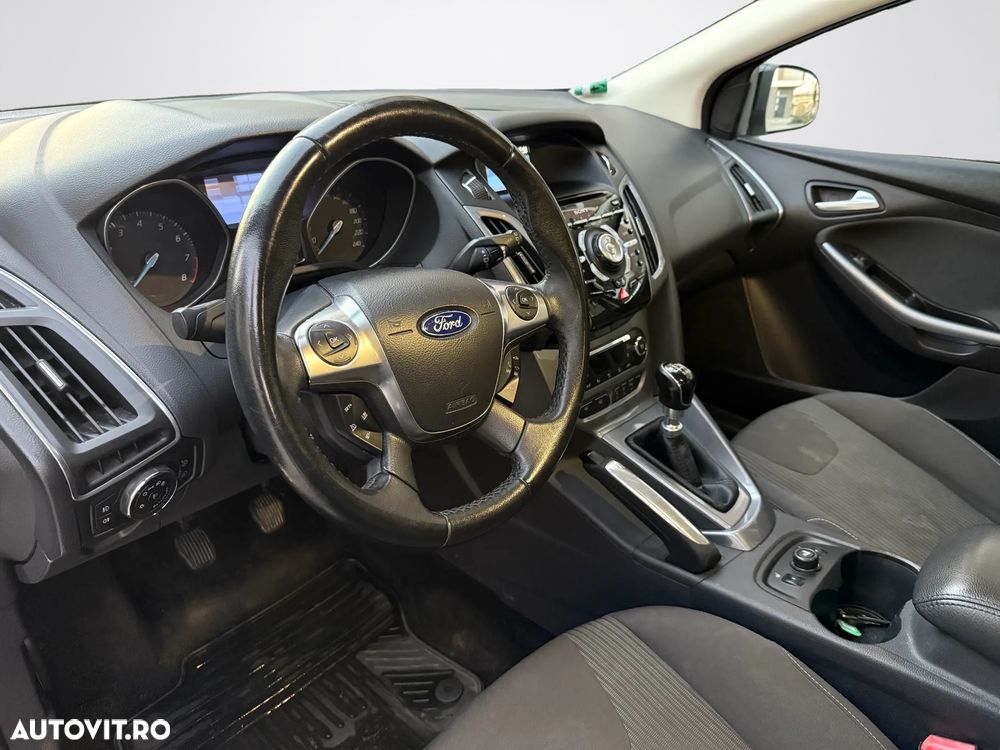 Ford Focus 1.0 EcoBoost Start Stop Titanium - 11