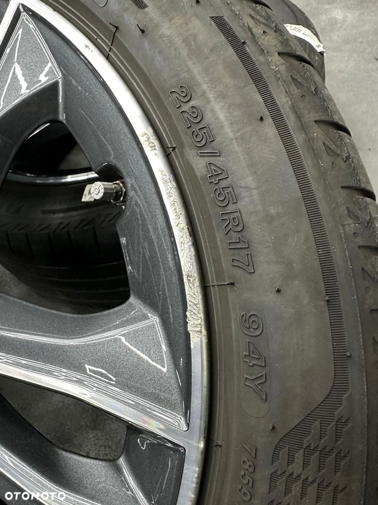 Koła Felgi Aluminiowe 7,5Jx17 ET54 BMW 1 F40 2 F44 Bridgestone 25r 19r 225/45 - 23