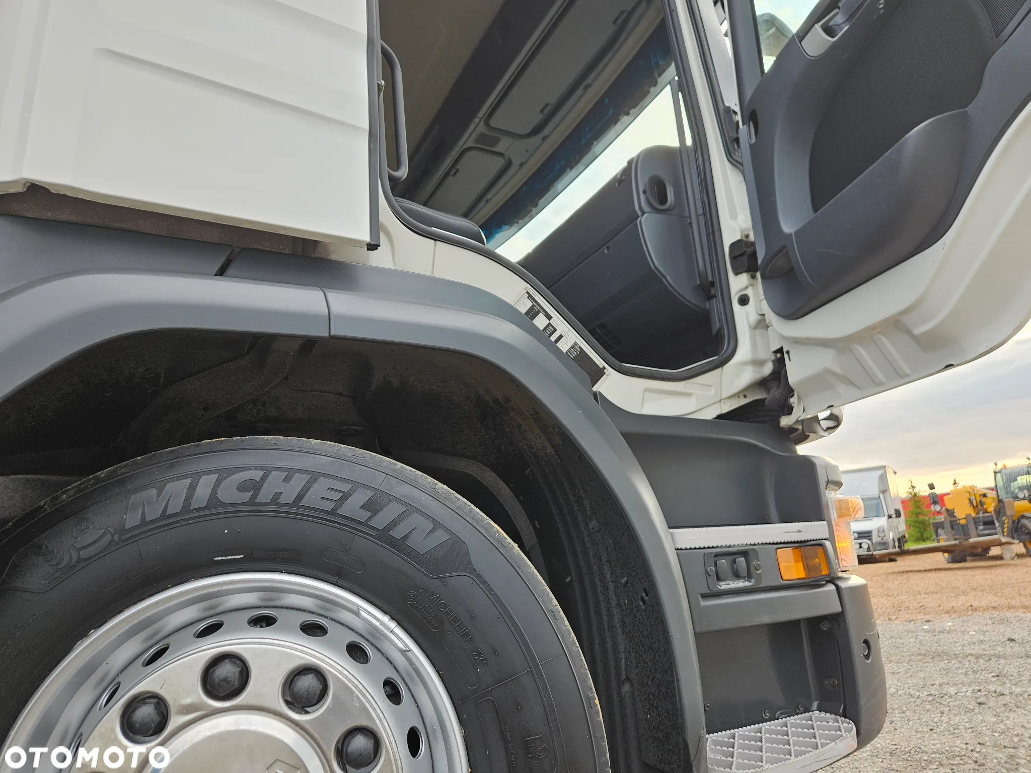 Scania P 250 - 26
