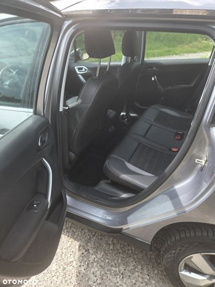 Peugeot 2008 1.2 Pure Tech Style EU6 - 12