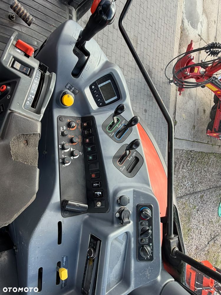 Kubota M135GX - 6