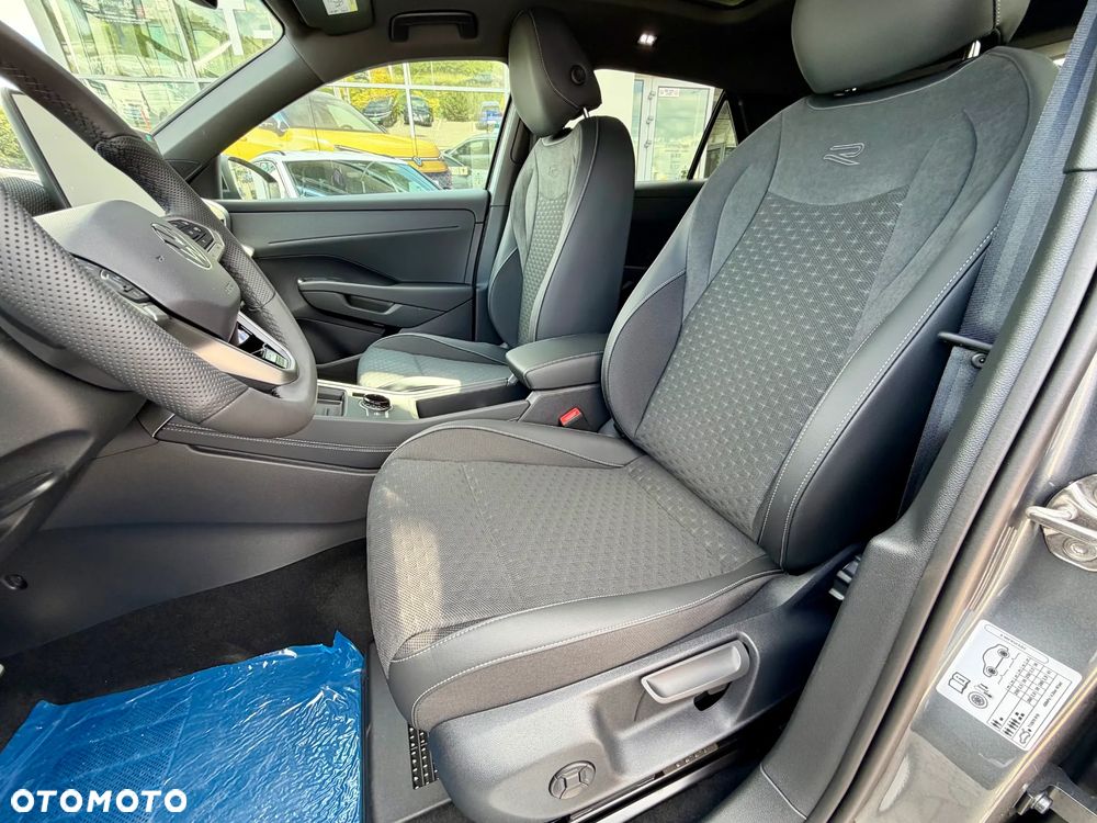 Volkswagen T-Roc 1.5 eTSI R-Line DSG - 8