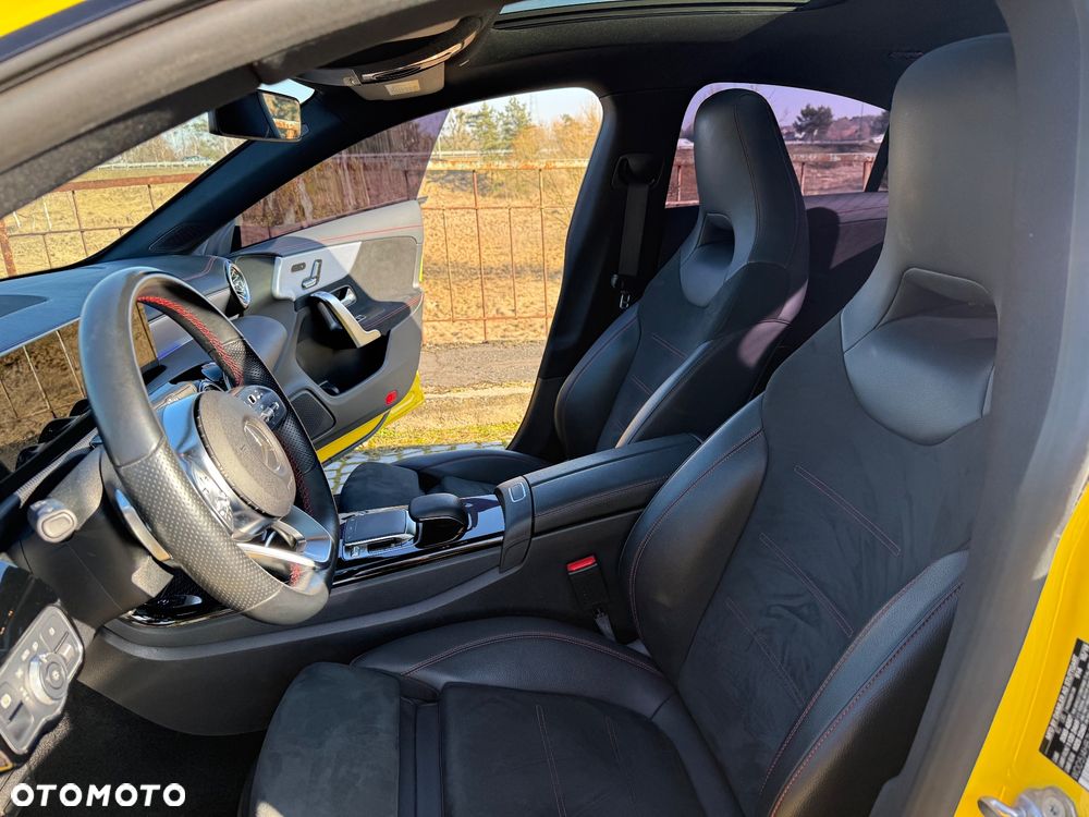 Mercedes-Benz CLA - 33