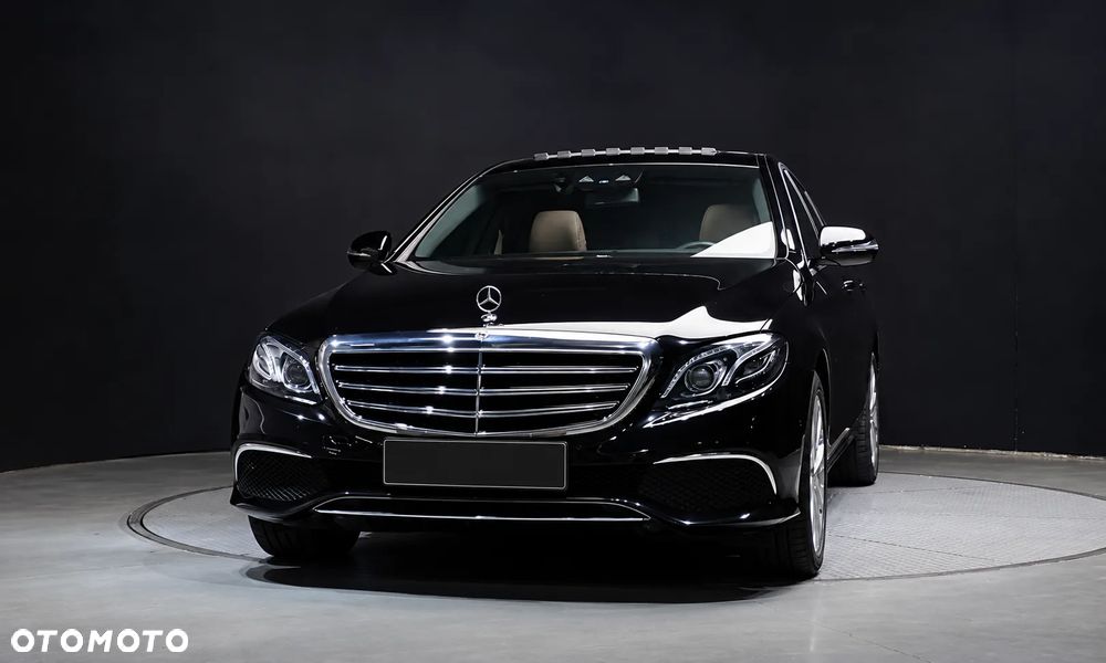 Mercedes-Benz E-Class 2017 photo 2