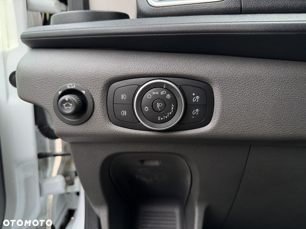 Ford Transit - 16