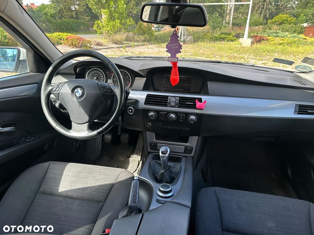 BMW Seria 5 520d Edition Exclusive - 7