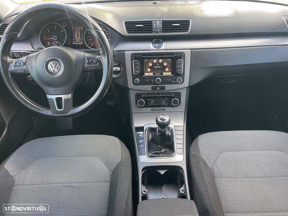 VW Passat Variant 1.6 TDI BlueMotion - 15