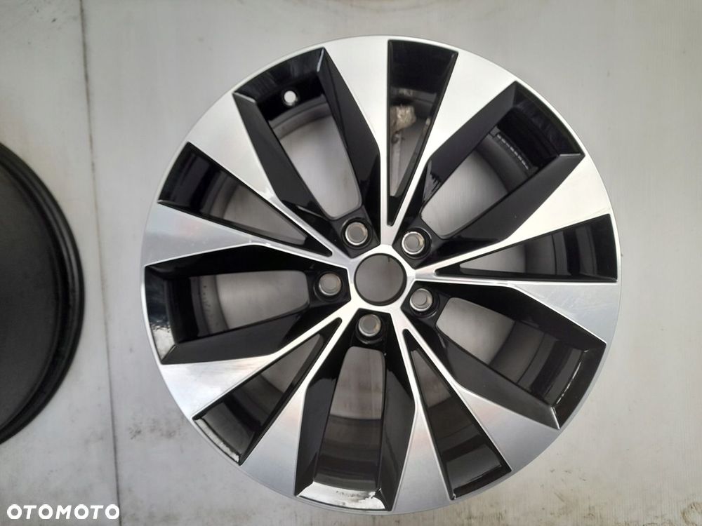 Felga aluminiowa Skoda OE 3Y0601025Q 8.0" x 18" 5x112 ET44 - 1