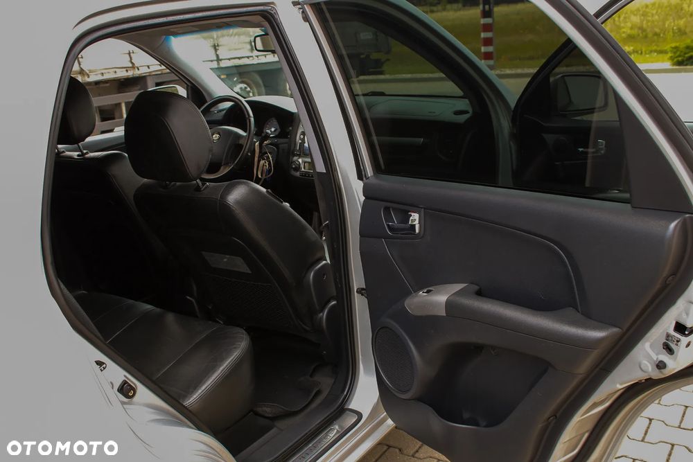 Kia Sportage 2.0 CRDI 4WD Champ - 23