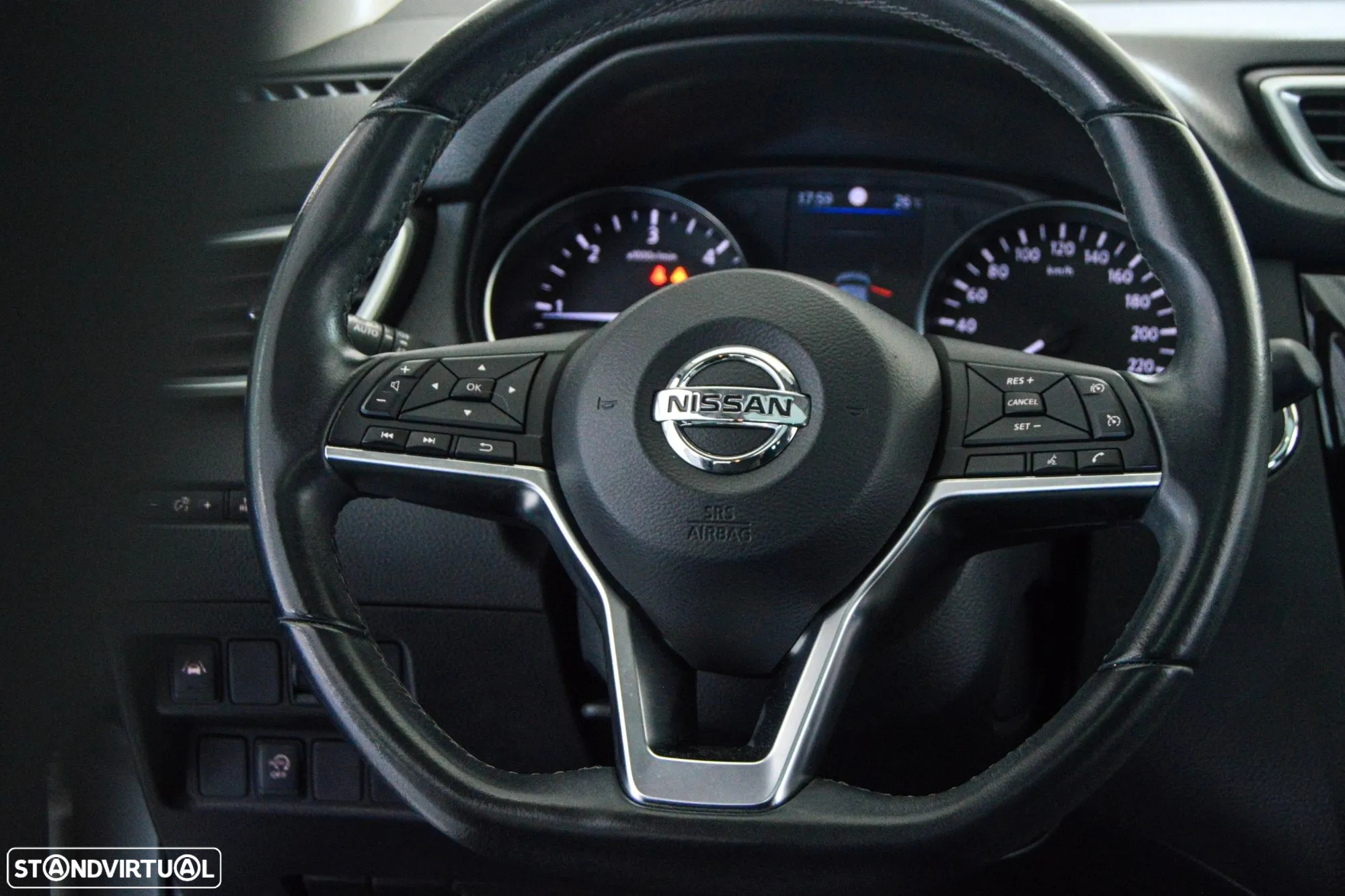 Nissan Qashqai 1.5 dCi N-Connecta J18 - 35