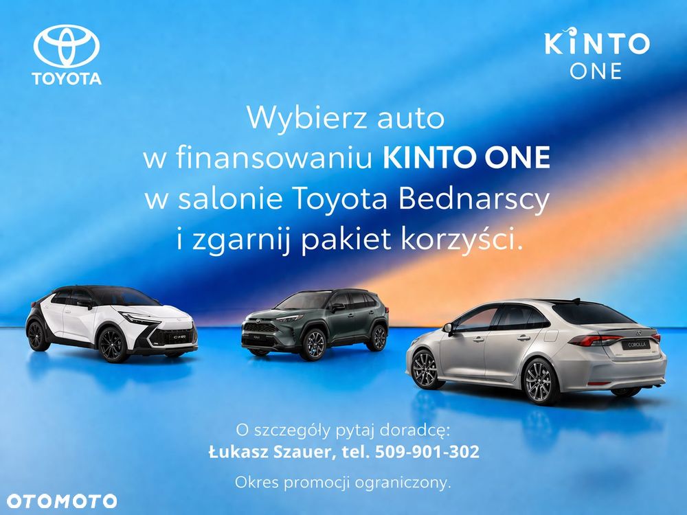 Toyota Camry - 4