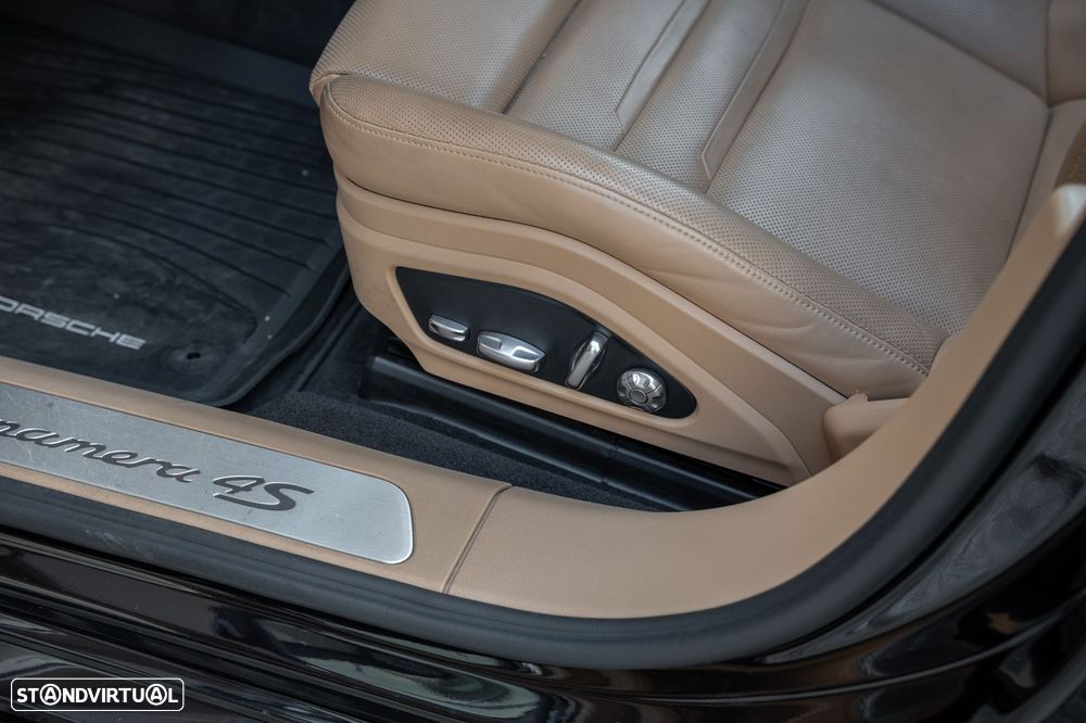 Porsche Panamera 4S E-Hybrid Executive - 33