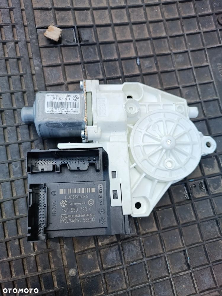 VW GOLF V HB SILNICZEK SZYBY LEWY PRZÓD SKODA OCTAVIA II 05R KOMBI 1.9TDI 1K0959793C - 1