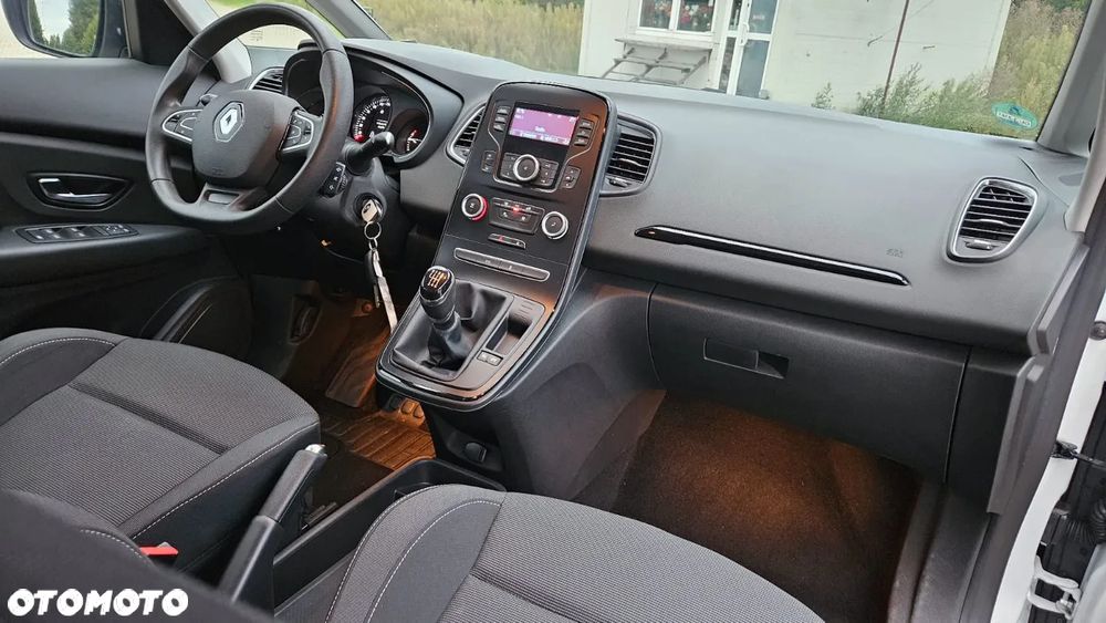 Renault Scenic 2018 photo 4