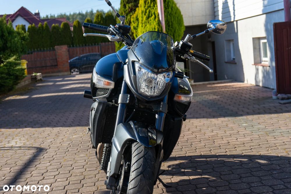 Suzuki GSX - 2