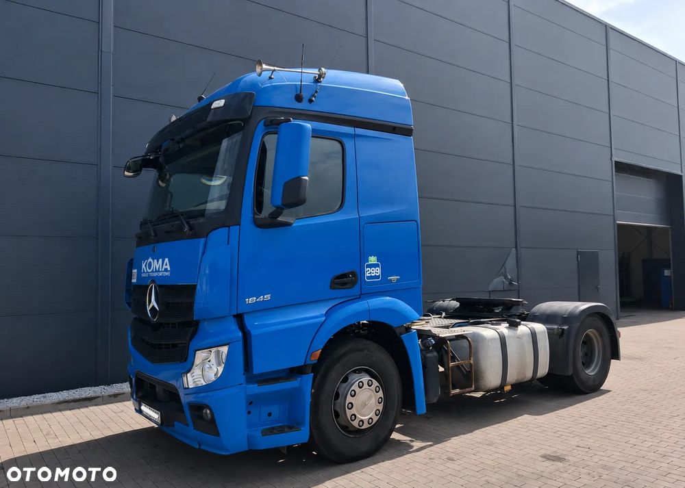 Mercedes-Benz Actros - 2