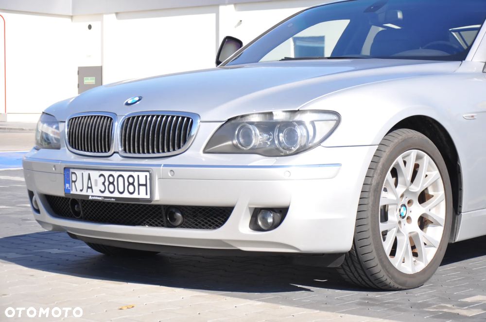 BMW Seria 7 740i - 11