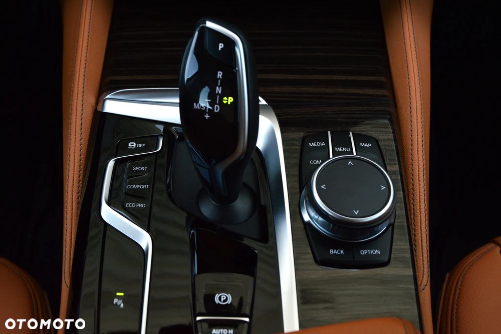BMW Seria 5 540d xDrive mHEV Luxury Line sport - 19
