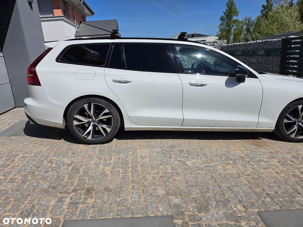 Volvo V60 B4 D R-Design - 4