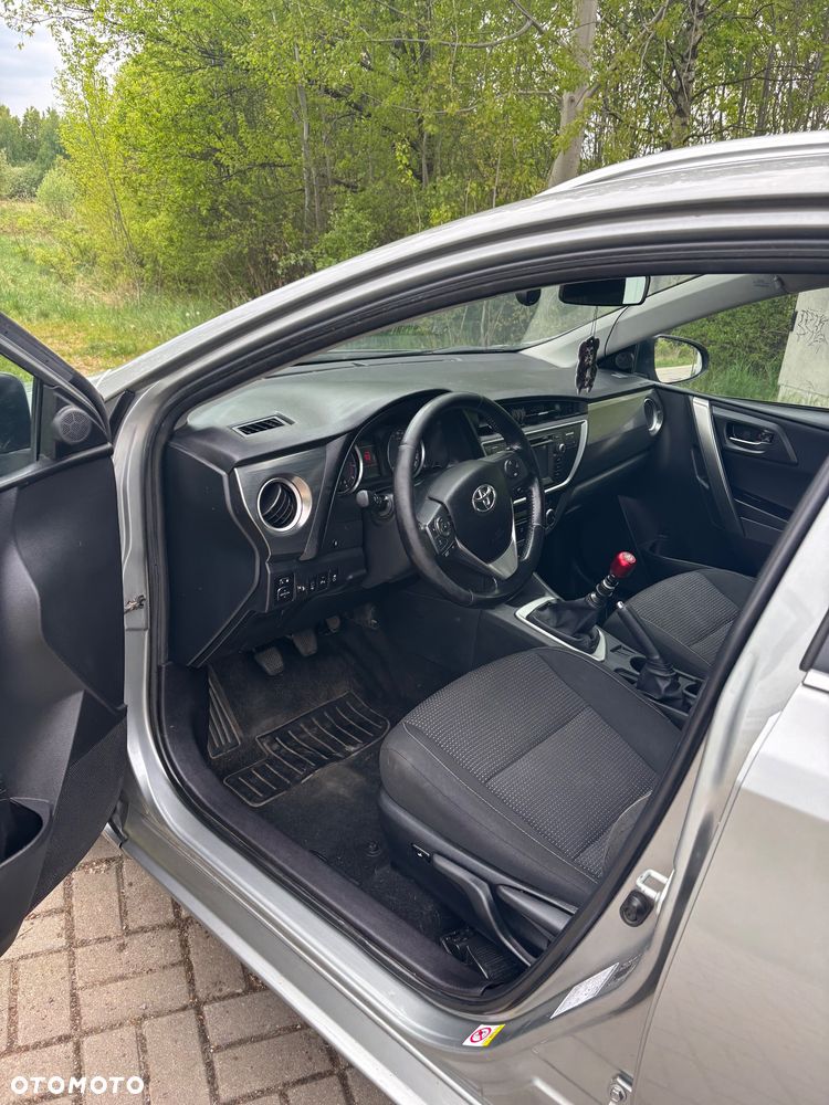 Toyota Auris 1.6 Premium Comfort - 7