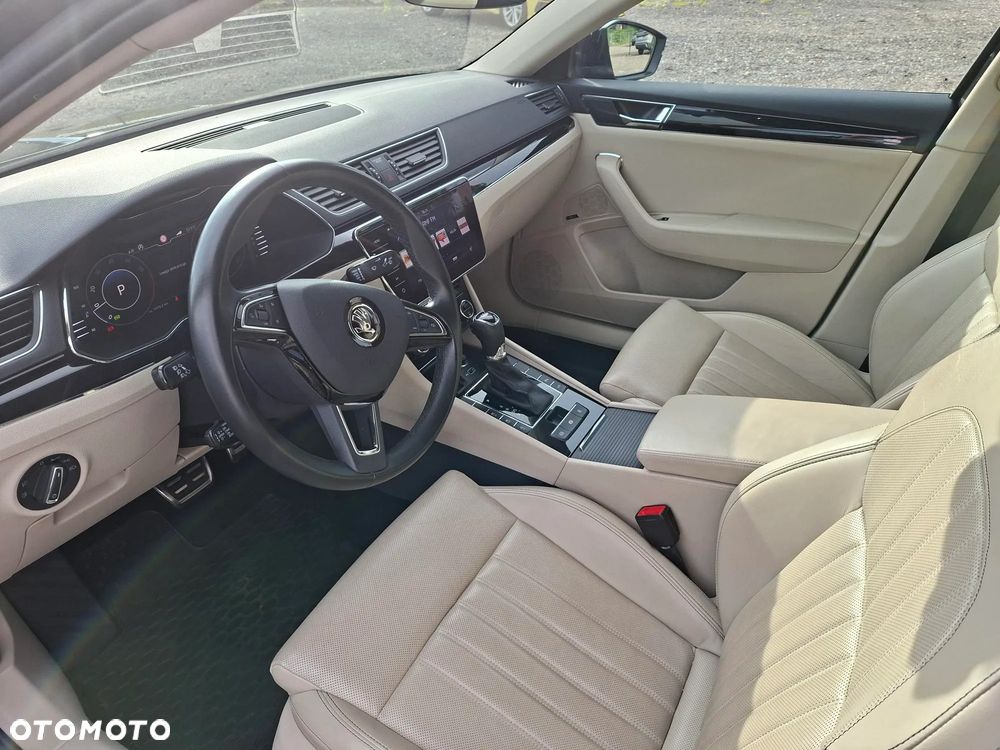 Skoda Superb 2.0 TSI L&K DSG - 8