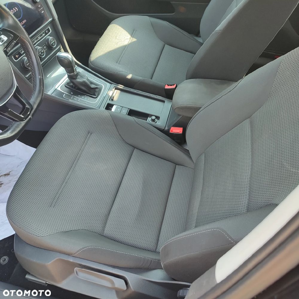 Volkswagen Golf - 13