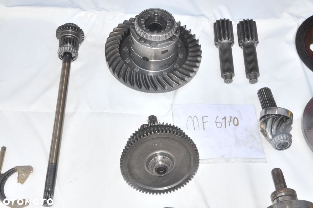 WAŁEK KOŁO TALERZOWE TRYB PÓŁOŚ TARCZKI CHOINKA MASSEY FERGUSON 6170 - 3