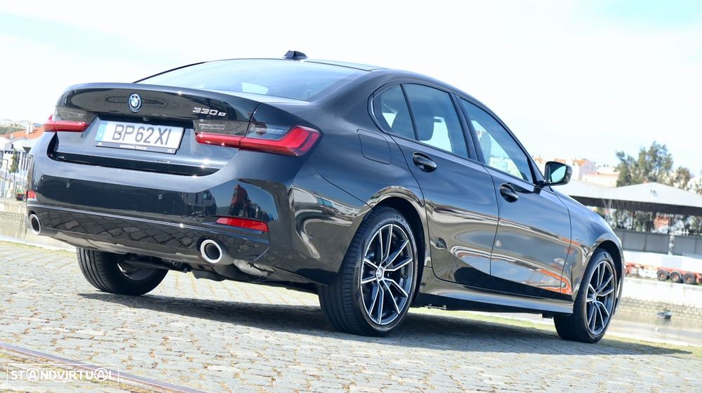 BMW 330 e Auto - 16