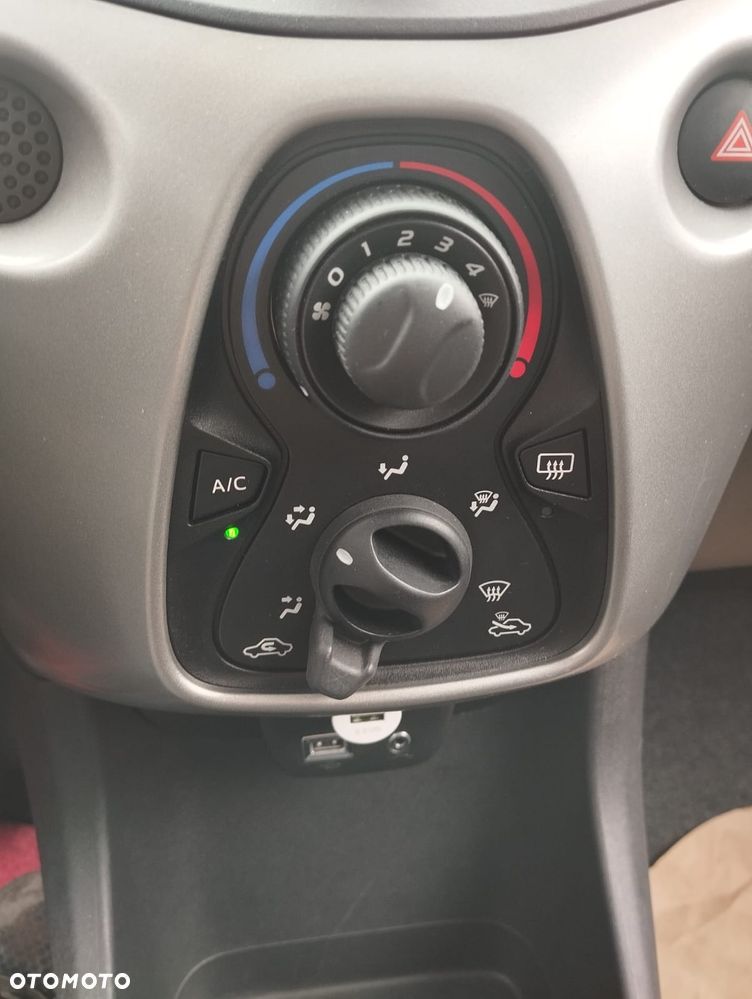 Citroën C1 1.2 Pure Tech Airscape Feel Edition - 11