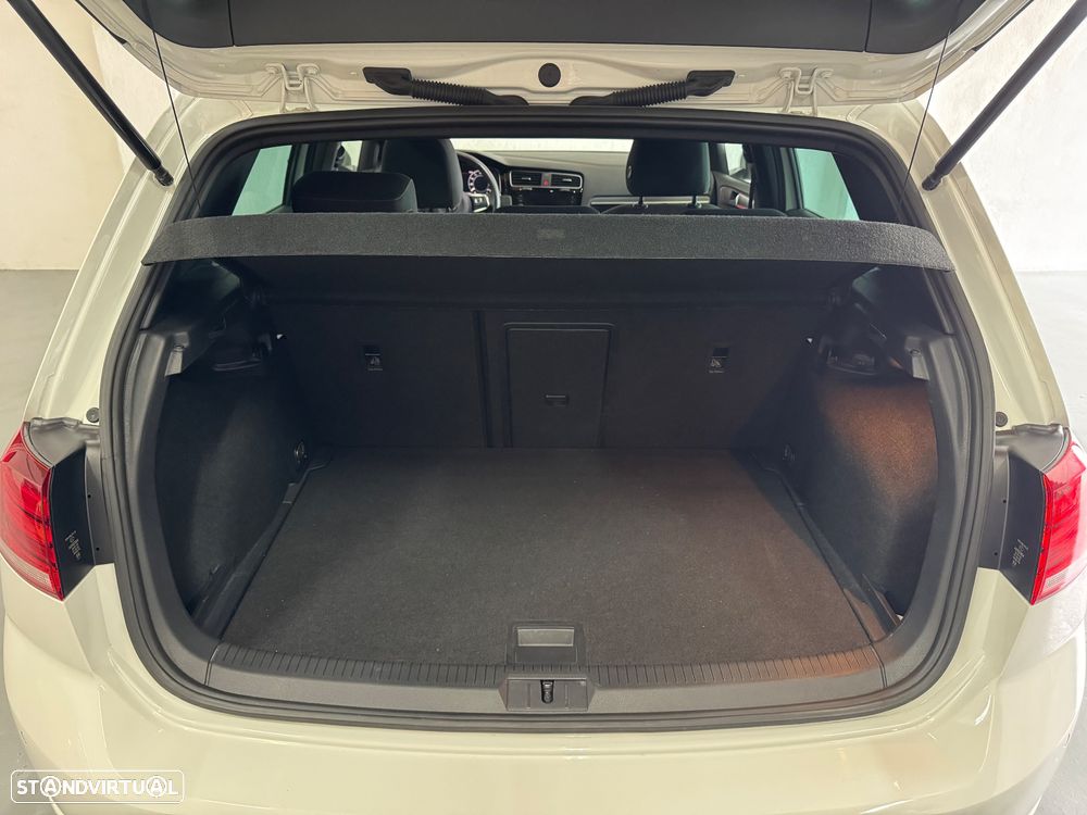 VW Golf 2.0 TSI GTI DSG Performance - 11