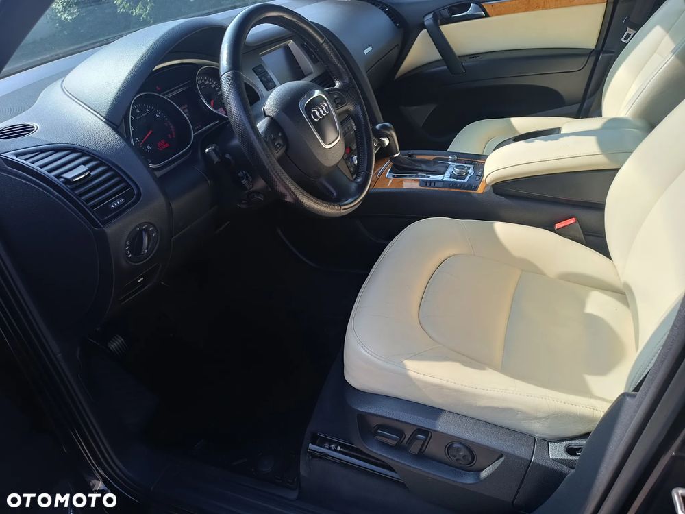 Audi Q7 4.2 FSI Quattro Tiptronic - 9