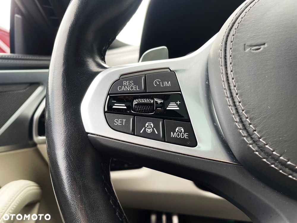 BMW Seria 8 - 31