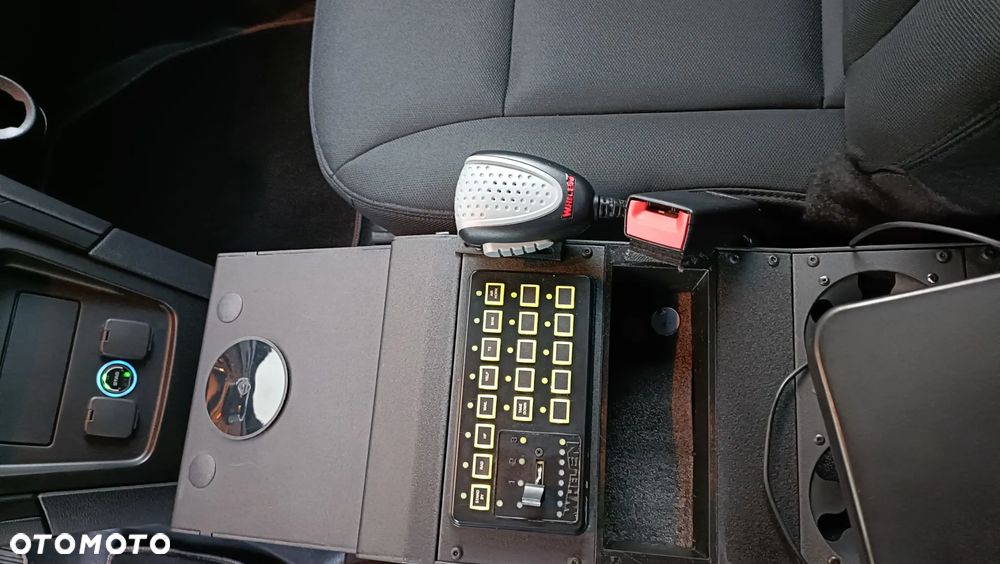Ford Explorer - 14