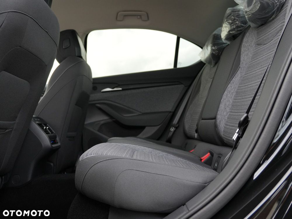 Skoda Superb 2.0 TSI Drive DSG - 32