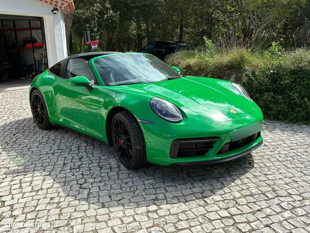 Porsche 911 (992)
