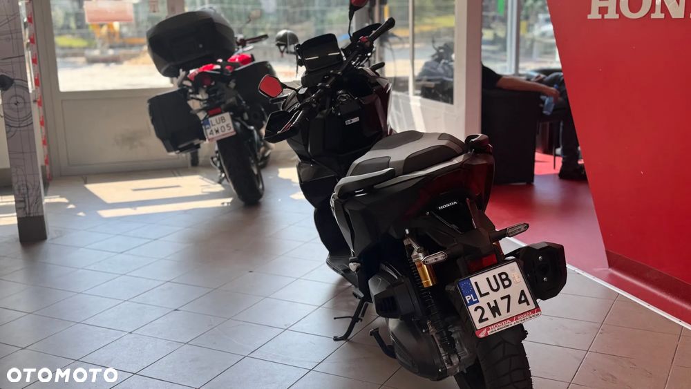 Honda ADV350 - 4