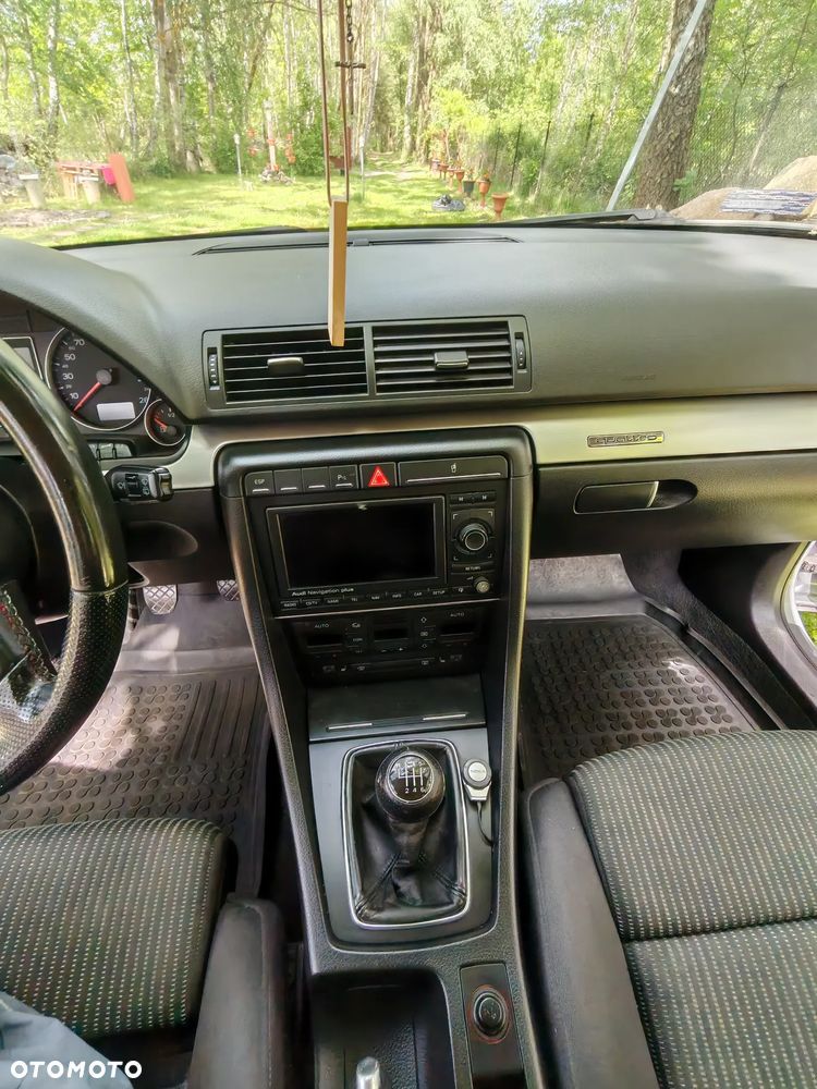 Audi A4 Avant 1.8 T quattro - 17