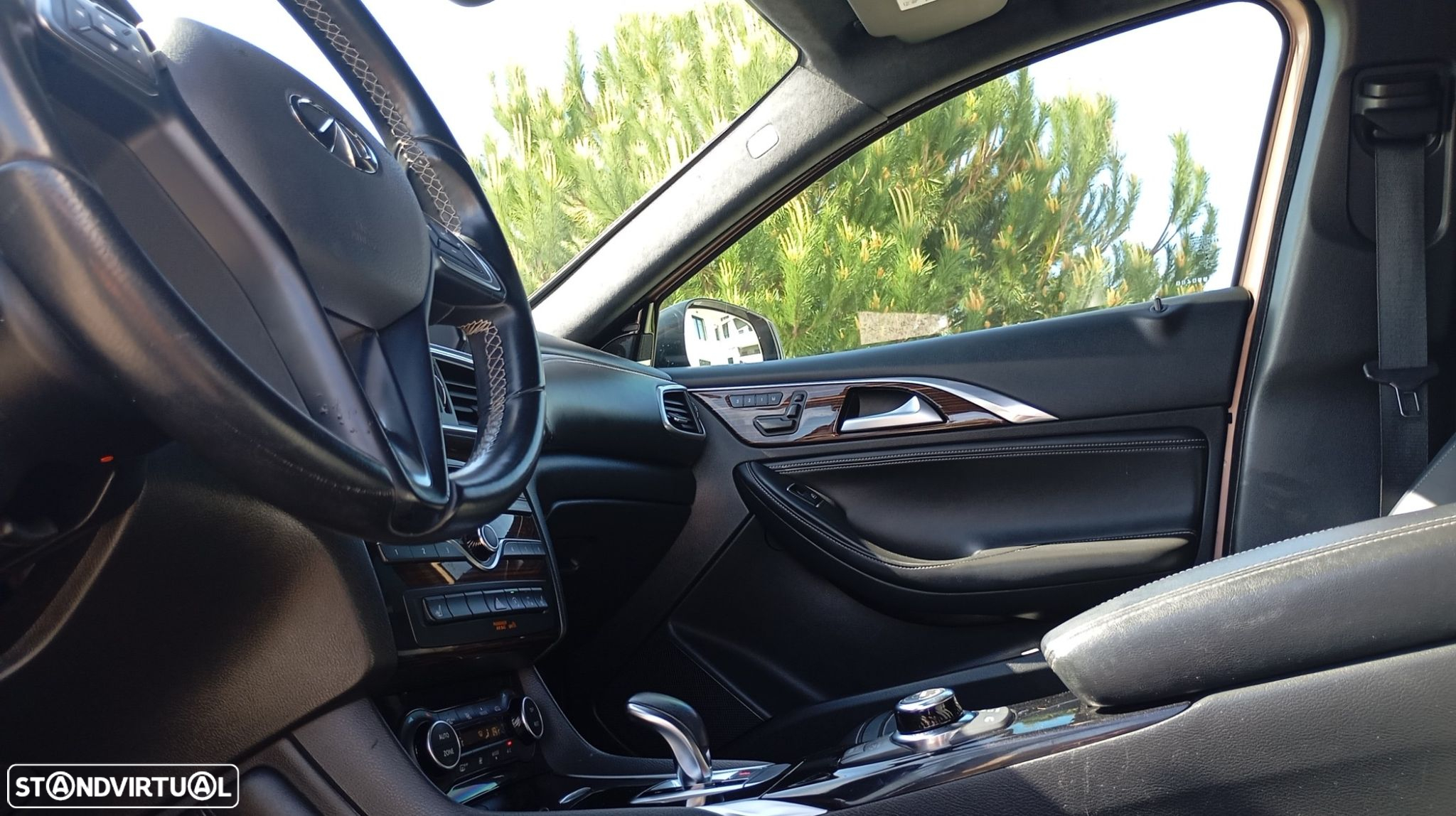 Infiniti Q30 2.2d DCT AWD Luxe Tech - 11