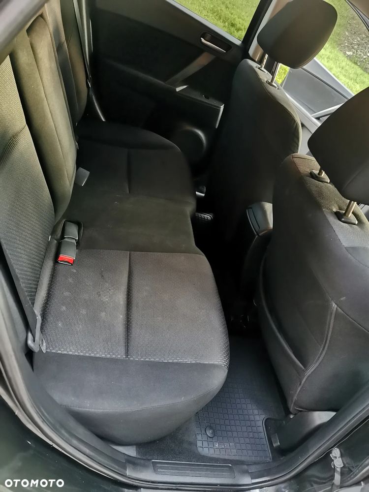 Mazda 3 1.6 Active + - 15